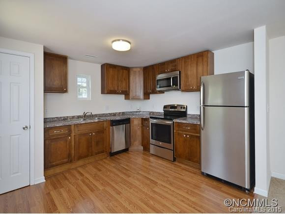 424 DEAVERVIEW ROAD - Photo 5