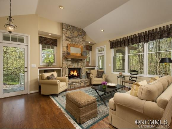 205 E. Chimney Crossing - Photo 2