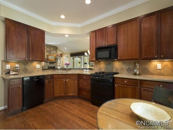 205 E. Chimney Crossing - Photo 4