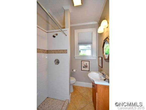 302 Hillside Street - Photo 15