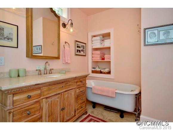 302 Hillside Street - Photo 20