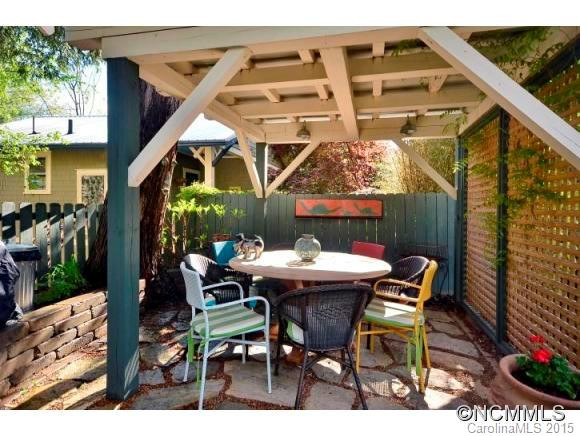 302 Hillside Street - Photo 8