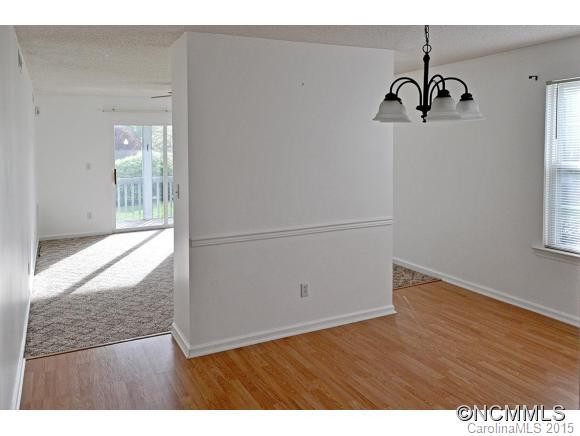 2605 Sagamore Lane - Photo 9