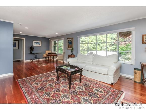 6 Gardenwood Drive - Photo 4