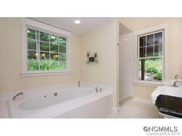168 Sequoyah Hills Drive - Photo 10