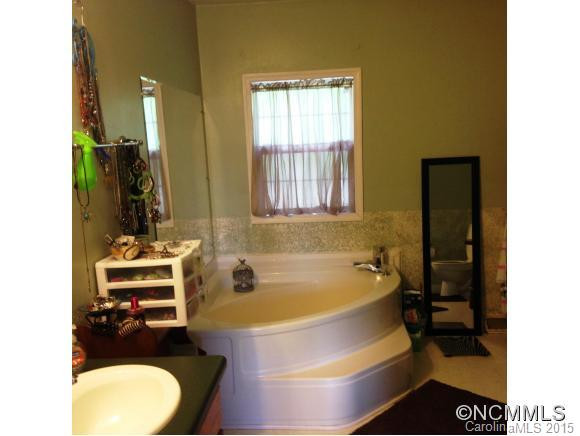85 Meghan - Photo 15