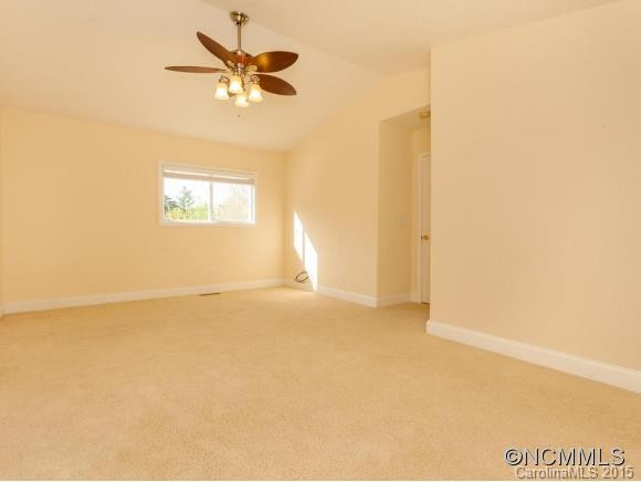6 Holiday Drive - Photo 8