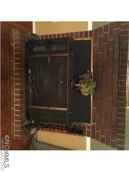 192 GREEN WATERS ROAD - Photo 17