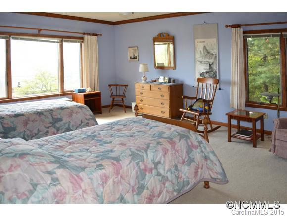 295 Roberts Drive - Photo 16