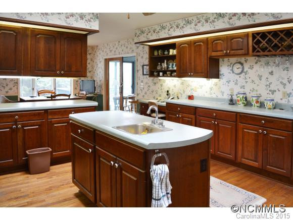 295 Roberts Drive - Photo 8