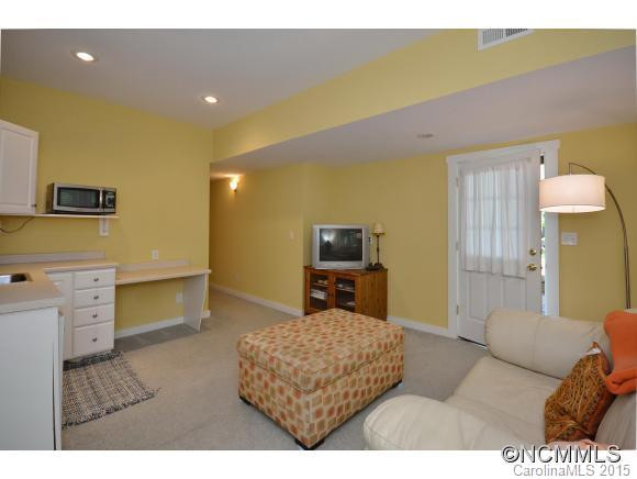 140 Murdock Avenue - Photo 16