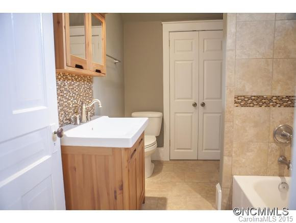 84 Vandalia Avenue - Photo 17