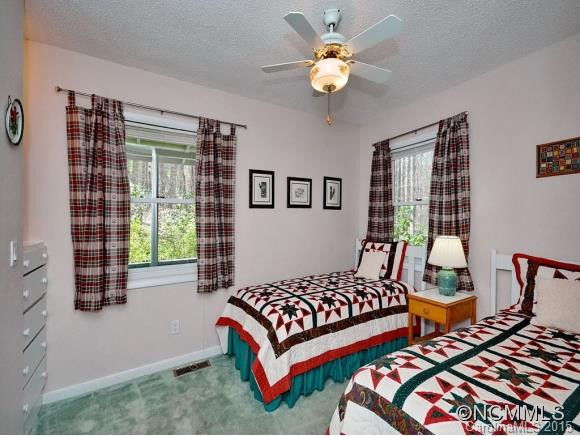 83 HONEYSUCKLE LN. - Photo 13