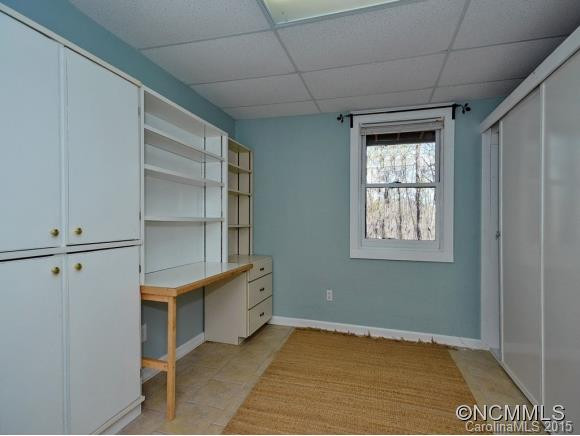 83 HONEYSUCKLE LN. - Photo 18