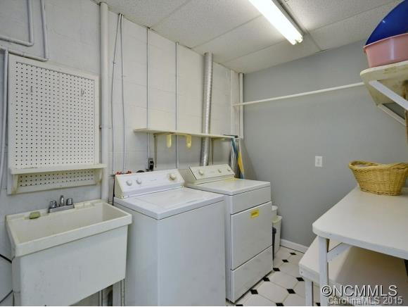 83 HONEYSUCKLE LN. - Photo 19