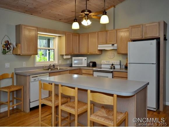 83 HONEYSUCKLE LN. - Photo 7