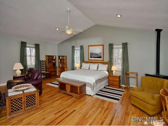 83 HONEYSUCKLE LN. - Photo 8