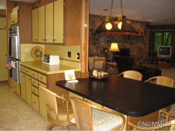 818 Moonshine Mountain Road - Photo 9