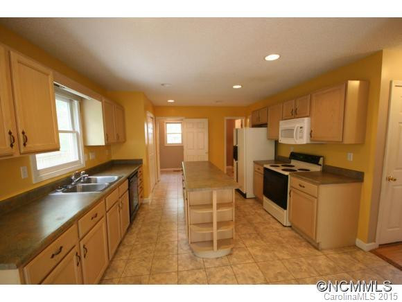 81 Forest Lake - Photo 2