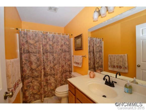 7 Robin Lane - Photo 16