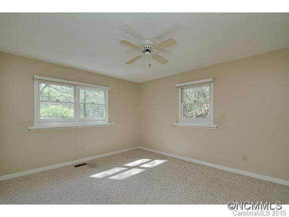852 Deerlake Rd - Photo 11