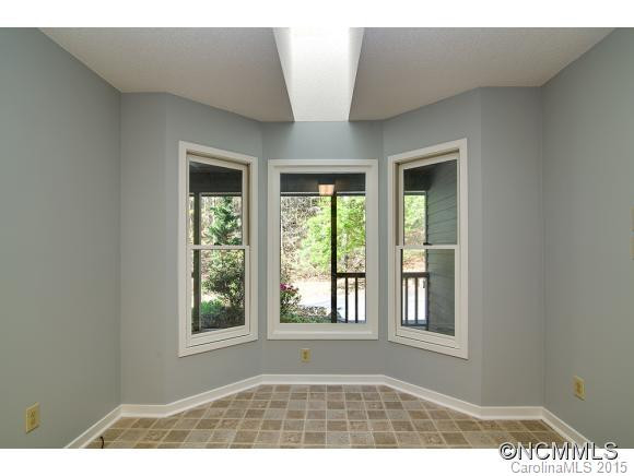 852 Deerlake Rd - Photo 4
