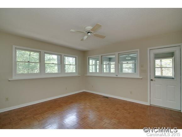 852 Deerlake Rd - Photo 8