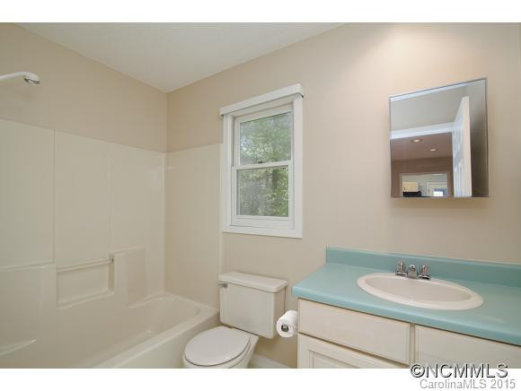 852 Deerlake Rd - Photo 10