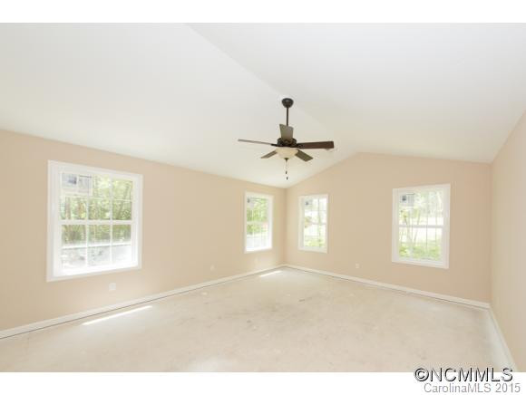 5 Parrot Road - Photo 4