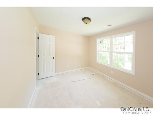 5 Parrot Road - Photo 5