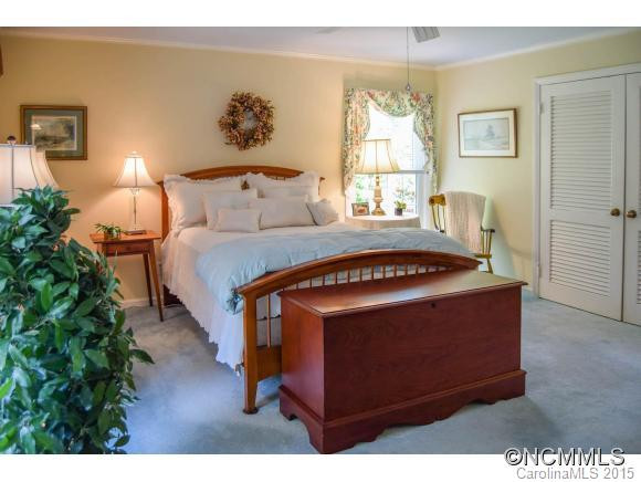 115 Hawthorn Drive - Photo 13