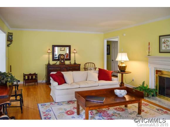 115 Hawthorn Drive - Photo 3