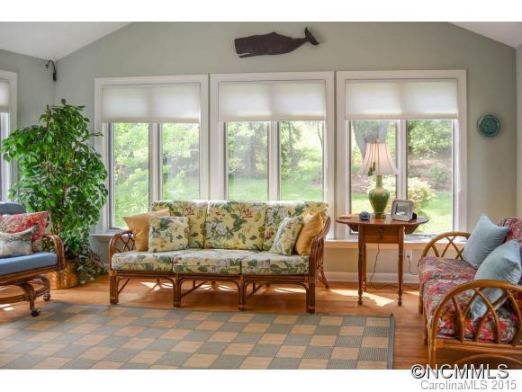 115 Hawthorn Drive - Photo 10
