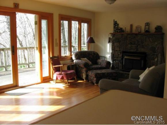 295 Rock Boulevard - Photo 5