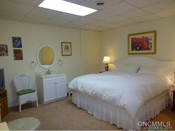 196 MOUNTAIN VALLEY DRIVE - Photo 13