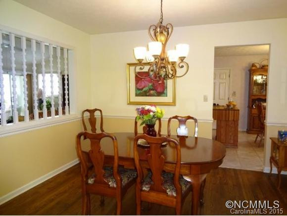 196 MOUNTAIN VALLEY DRIVE - Photo 6