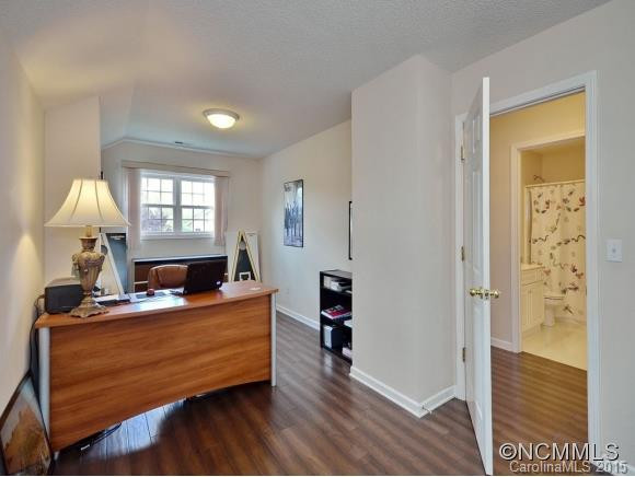 22 WESTMONT DRIVE - Photo 15