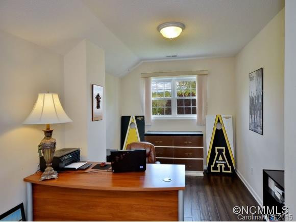 22 WESTMONT DRIVE - Photo 16