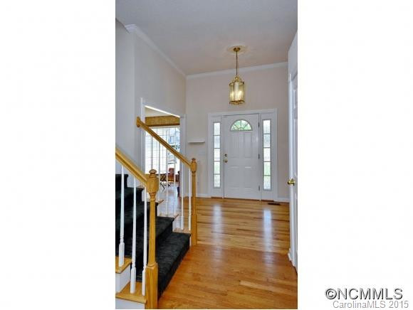 22 WESTMONT DRIVE - Photo 3