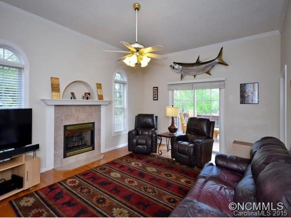 22 WESTMONT DRIVE - Photo 5