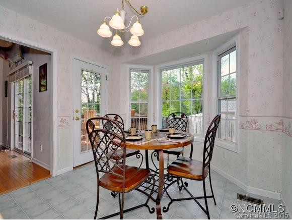 22 WESTMONT DRIVE - Photo 6