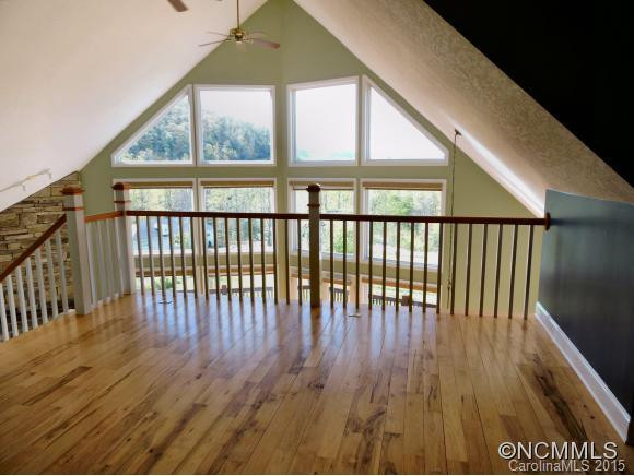 50 Perspective View - Photo 12