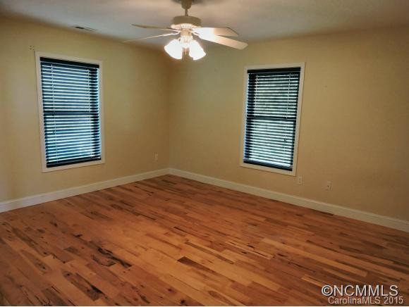50 Perspective View - Photo 14