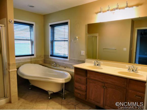 50 Perspective View - Photo 9
