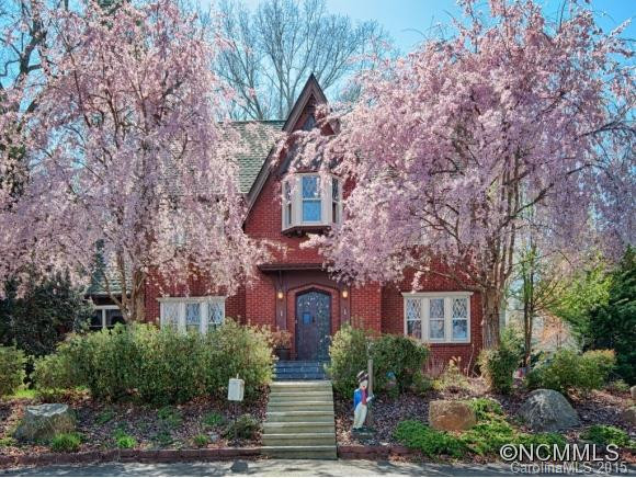 933 HENDERSONVILLE ROAD