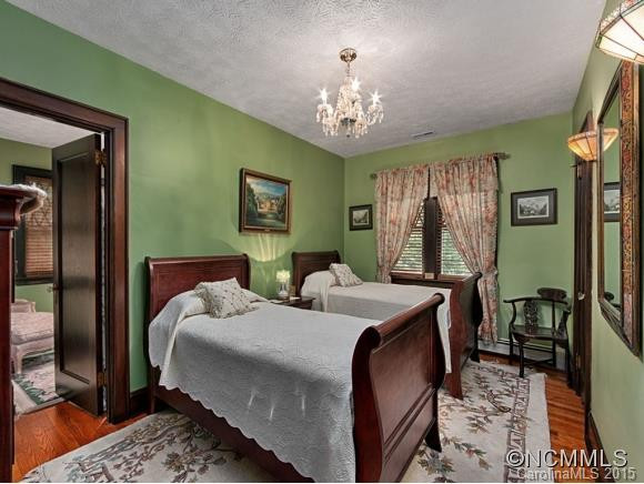 933 HENDERSONVILLE ROAD - Photo 12