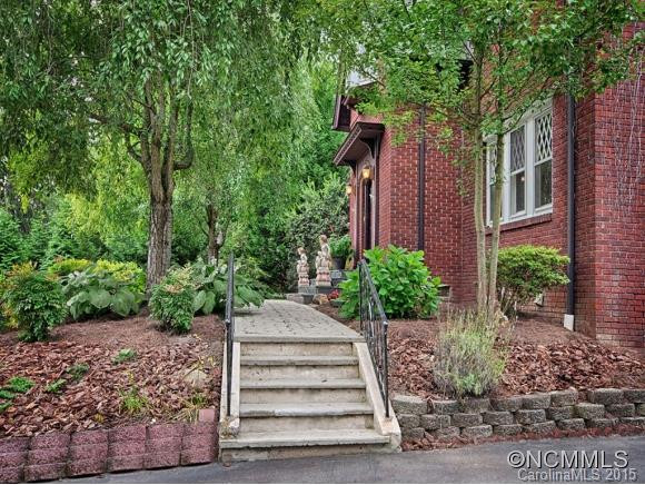 933 HENDERSONVILLE ROAD - Photo 3