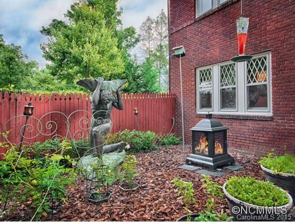 933 HENDERSONVILLE ROAD - Photo 21