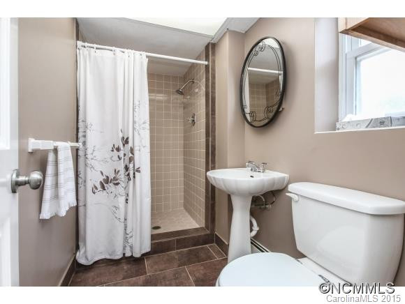 6 Hoyt - Photo 18