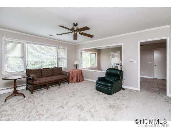 6 Hoyt - Photo 9